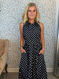 Load image into Gallery viewer, Darling dress Black
