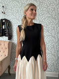 Load image into Gallery viewer, Wibe Dress
