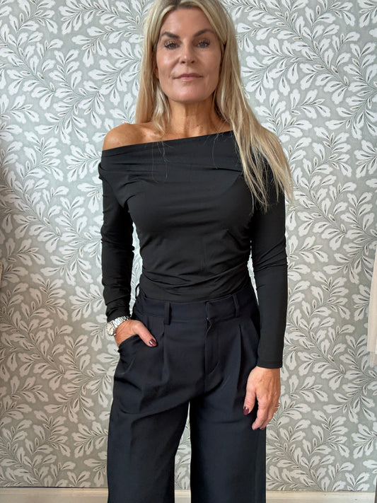 Mora offshoulder Blouse Black