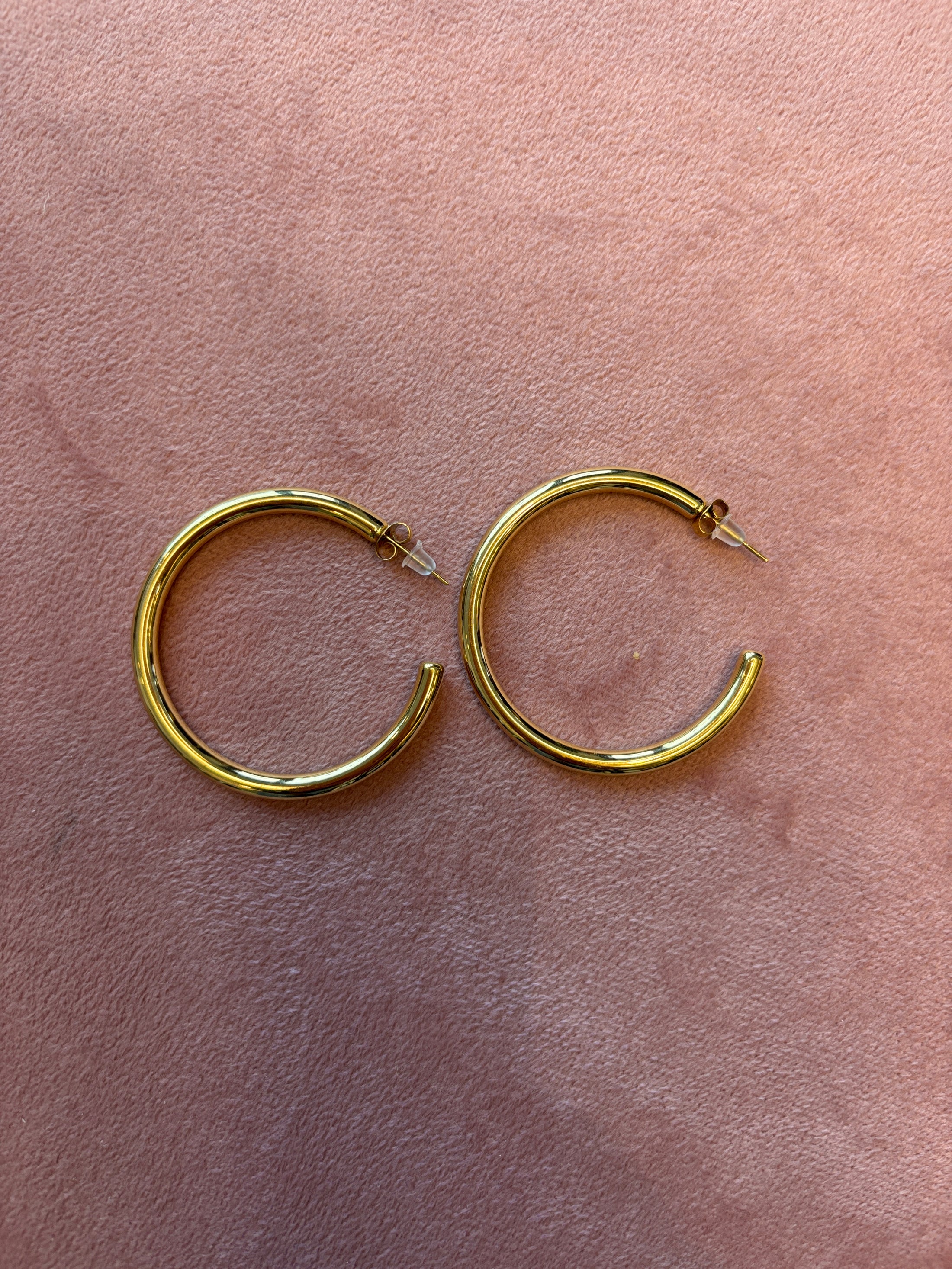 Nomi Hoops medium
