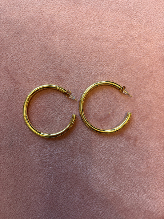 Nomi Hoops medium
