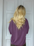 Load image into Gallery viewer, Paula t-shirt Dusty purple
