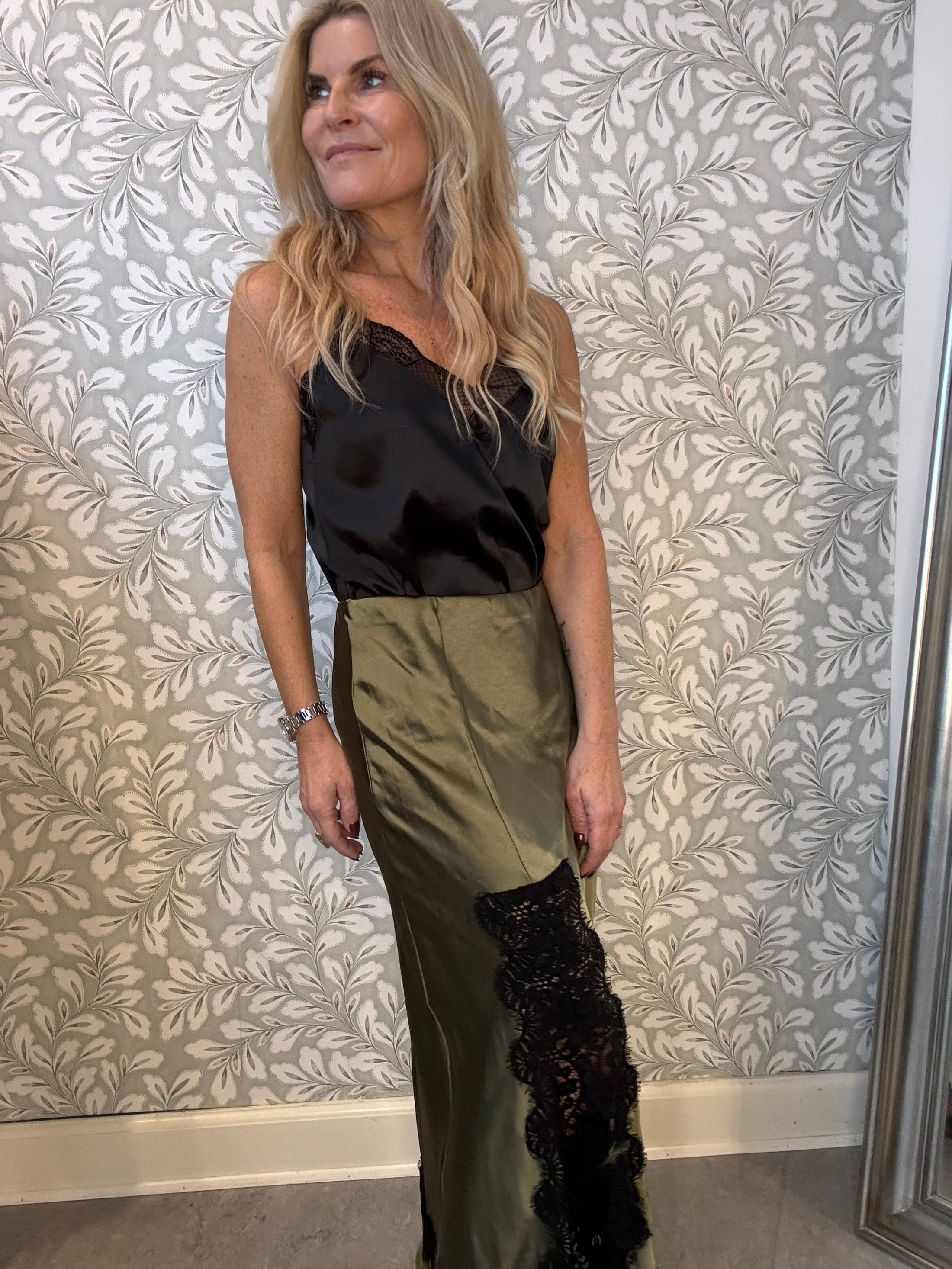 Moulin Skirt Olive