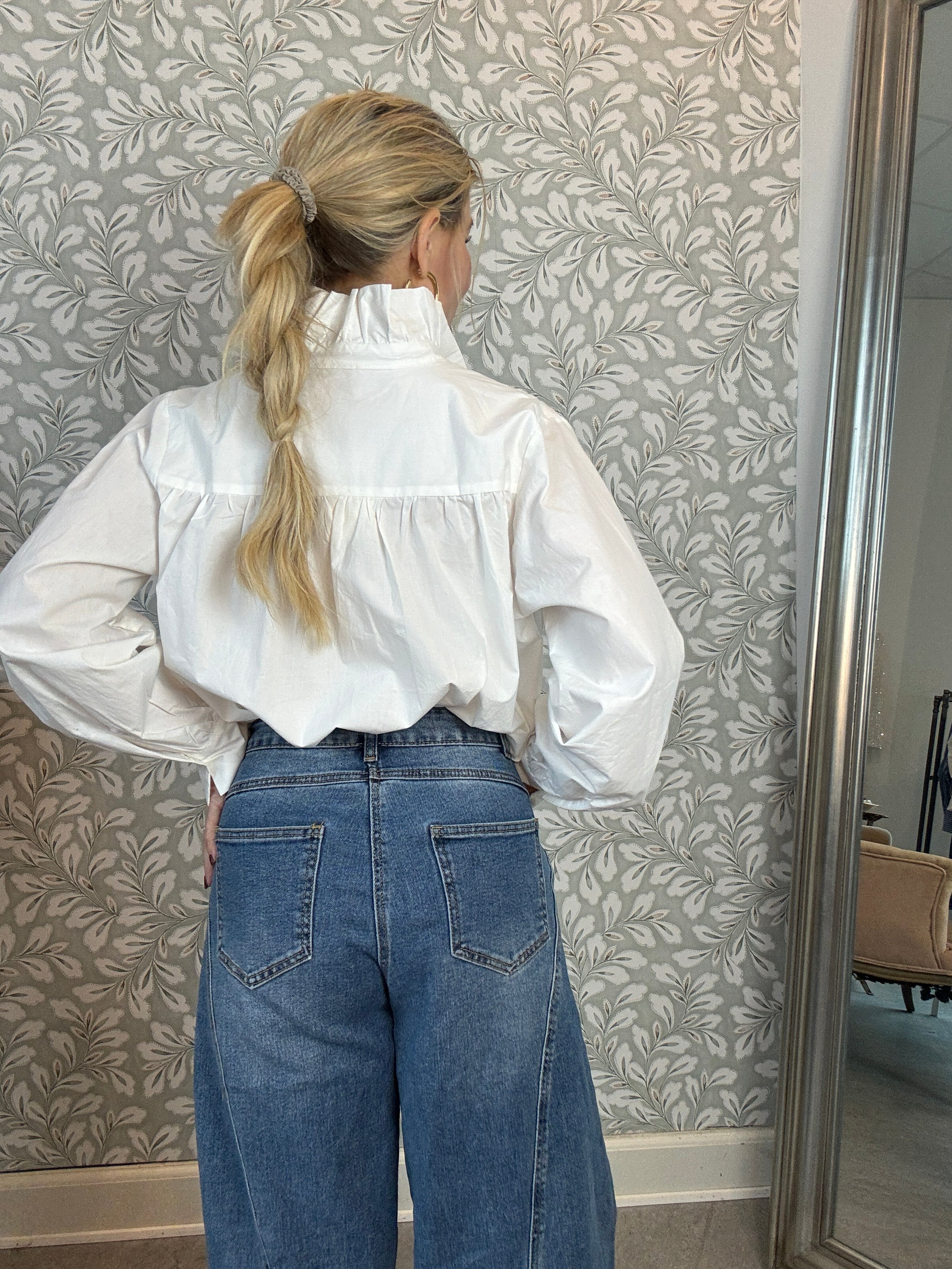 Loose denim with studs