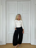 Load image into Gallery viewer, Kate pants Black
