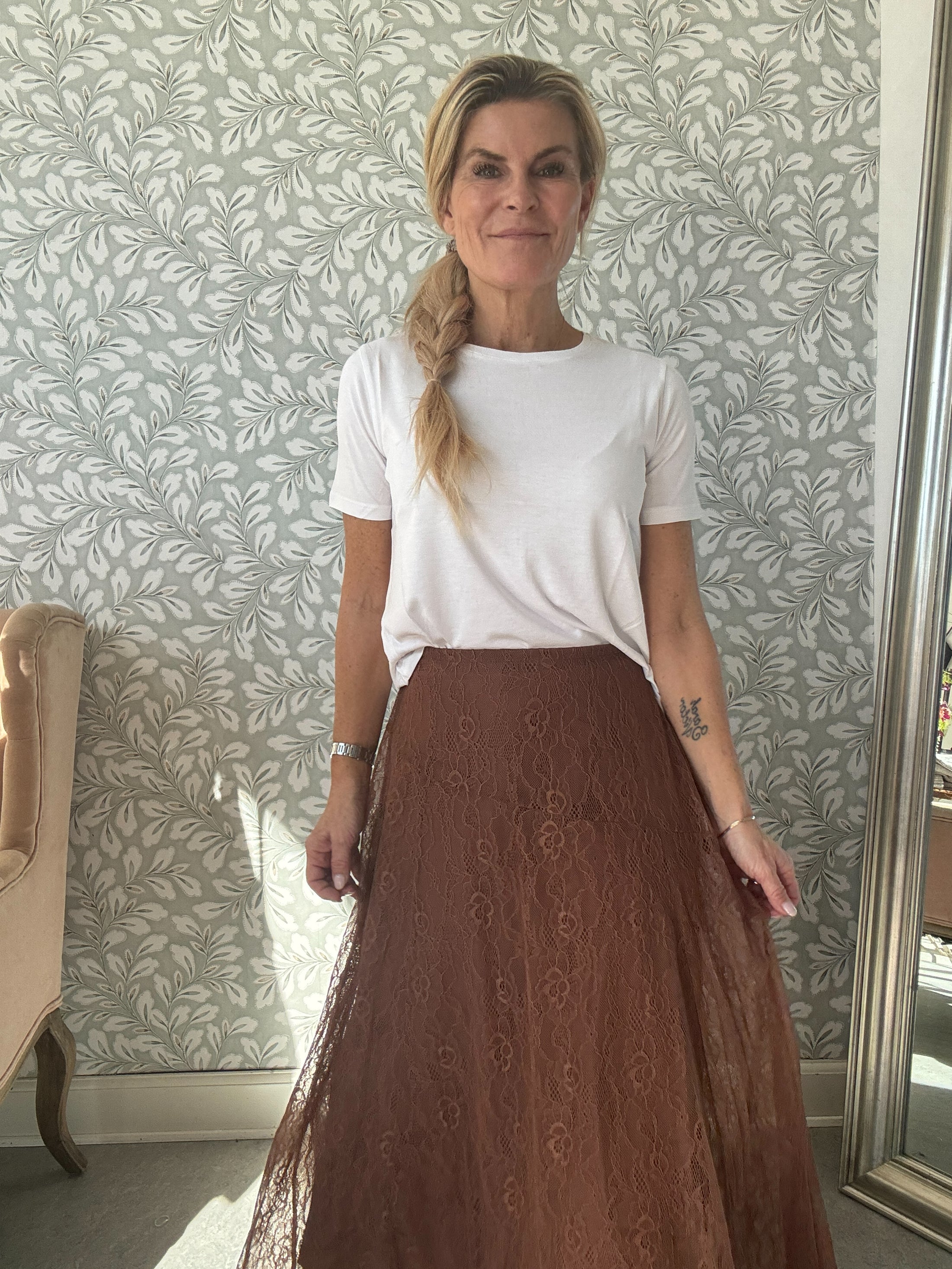 Lace skirt Camel
