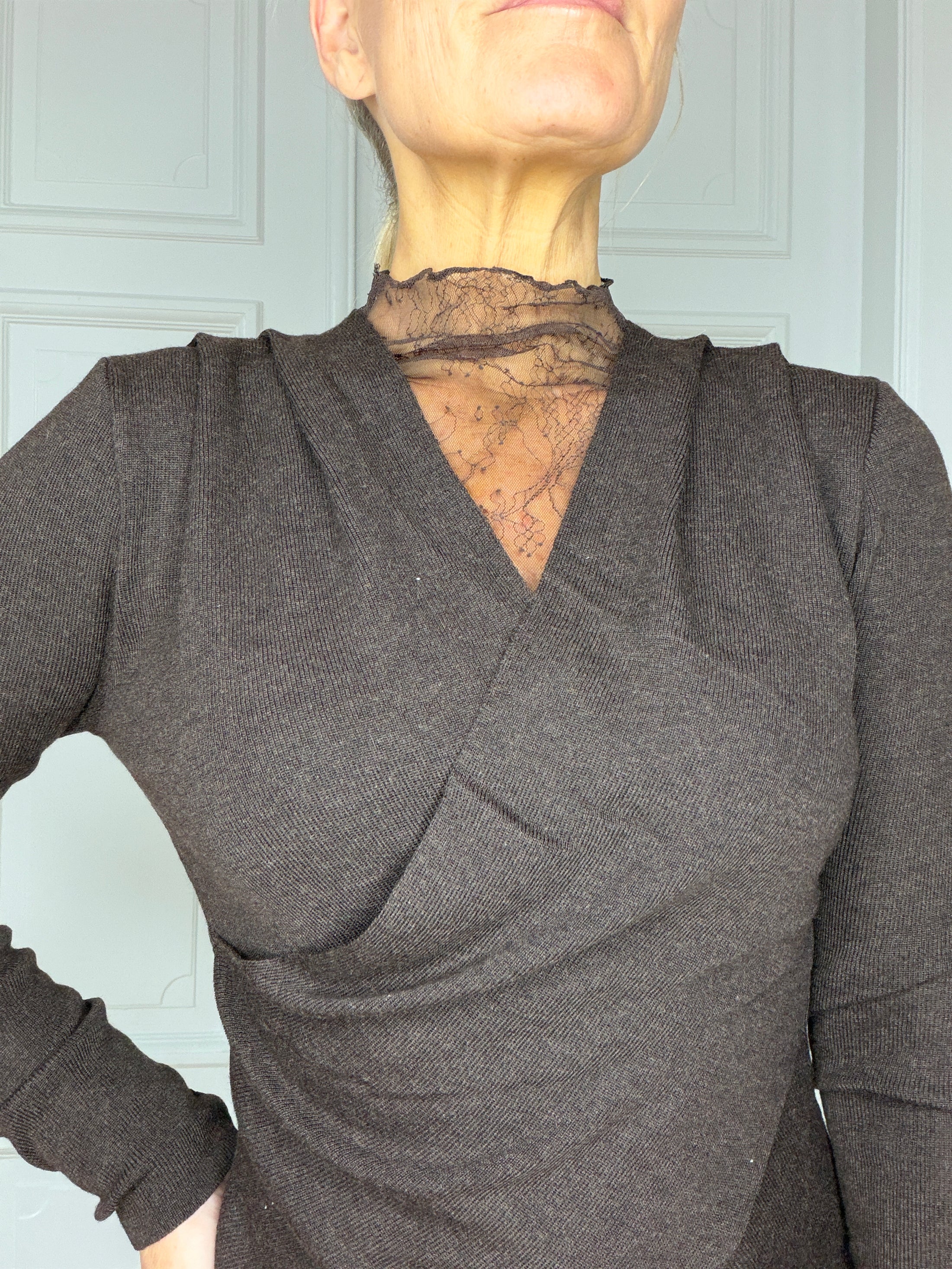 Lace pullover chokolate