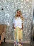 Load image into Gallery viewer, Flower Skirt yellow

