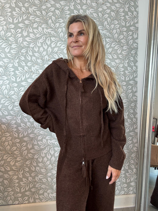 Knit hoodie Brown