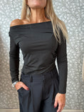 Load image into Gallery viewer, Mora offshoulder Blouse Black
