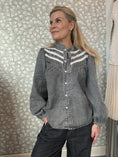 Load image into Gallery viewer, Silje denimshirt grey

