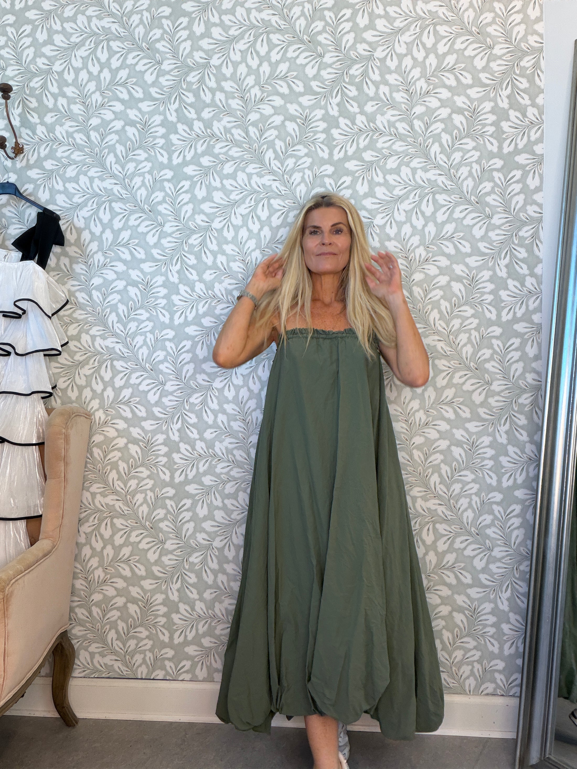 Bow dress army