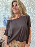 Load image into Gallery viewer, Basic tee short sleeve Brown
