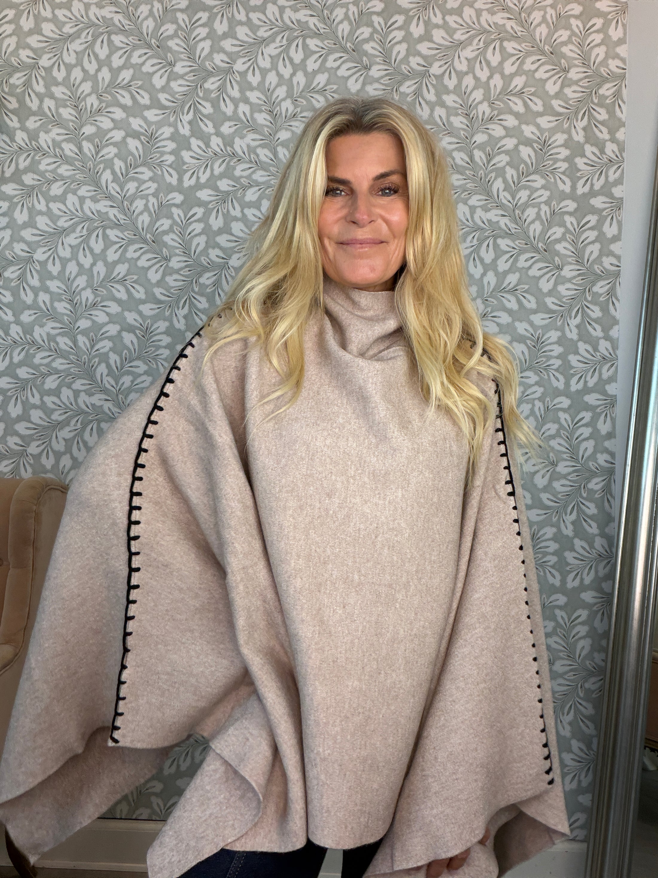 Poncho beige