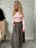 Load image into Gallery viewer, Khaki skirt
