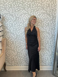 Load image into Gallery viewer, Darling dress black
