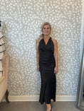 Load image into Gallery viewer, Darling dress black
