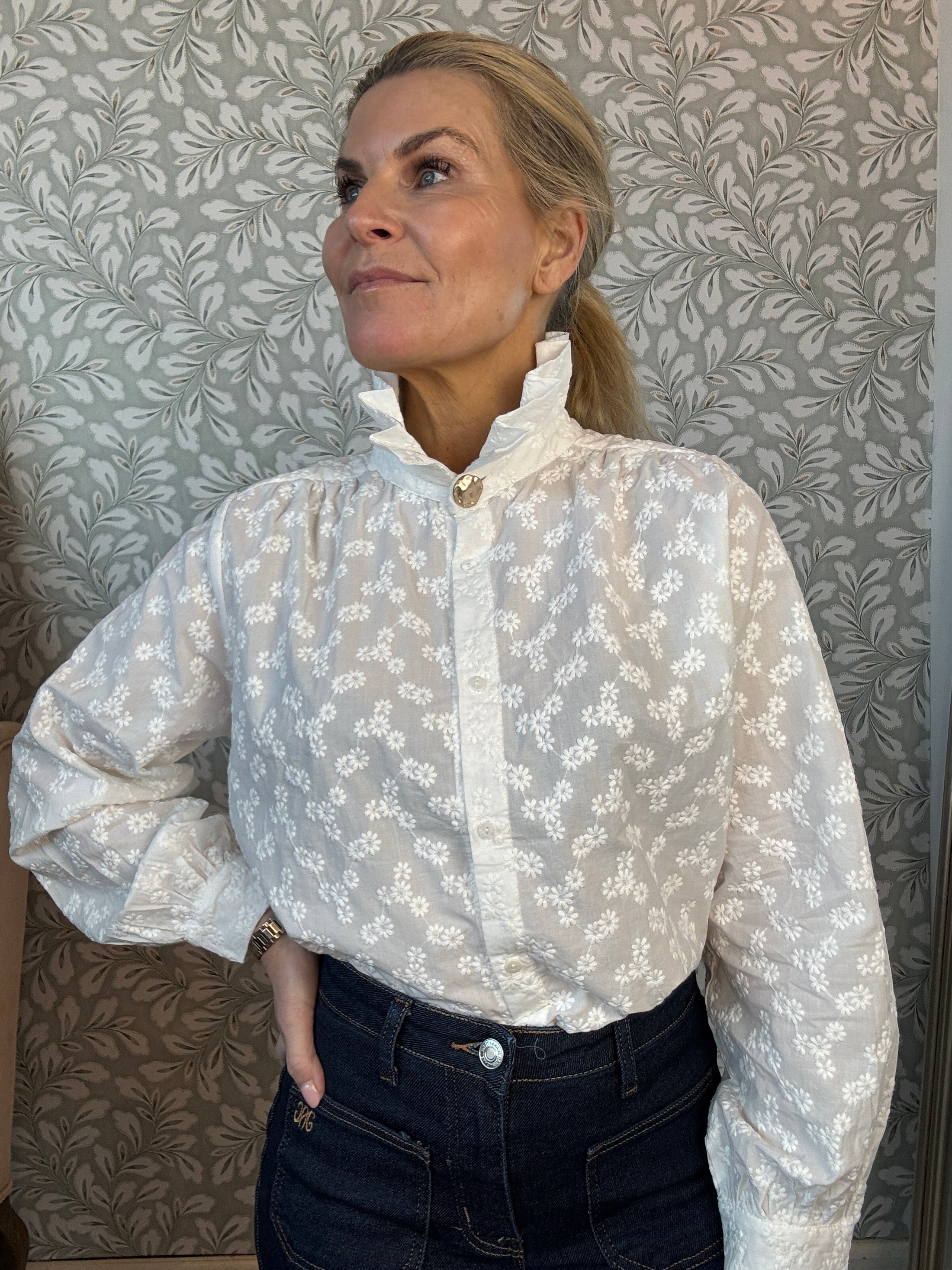 White Shirt with flowerprint