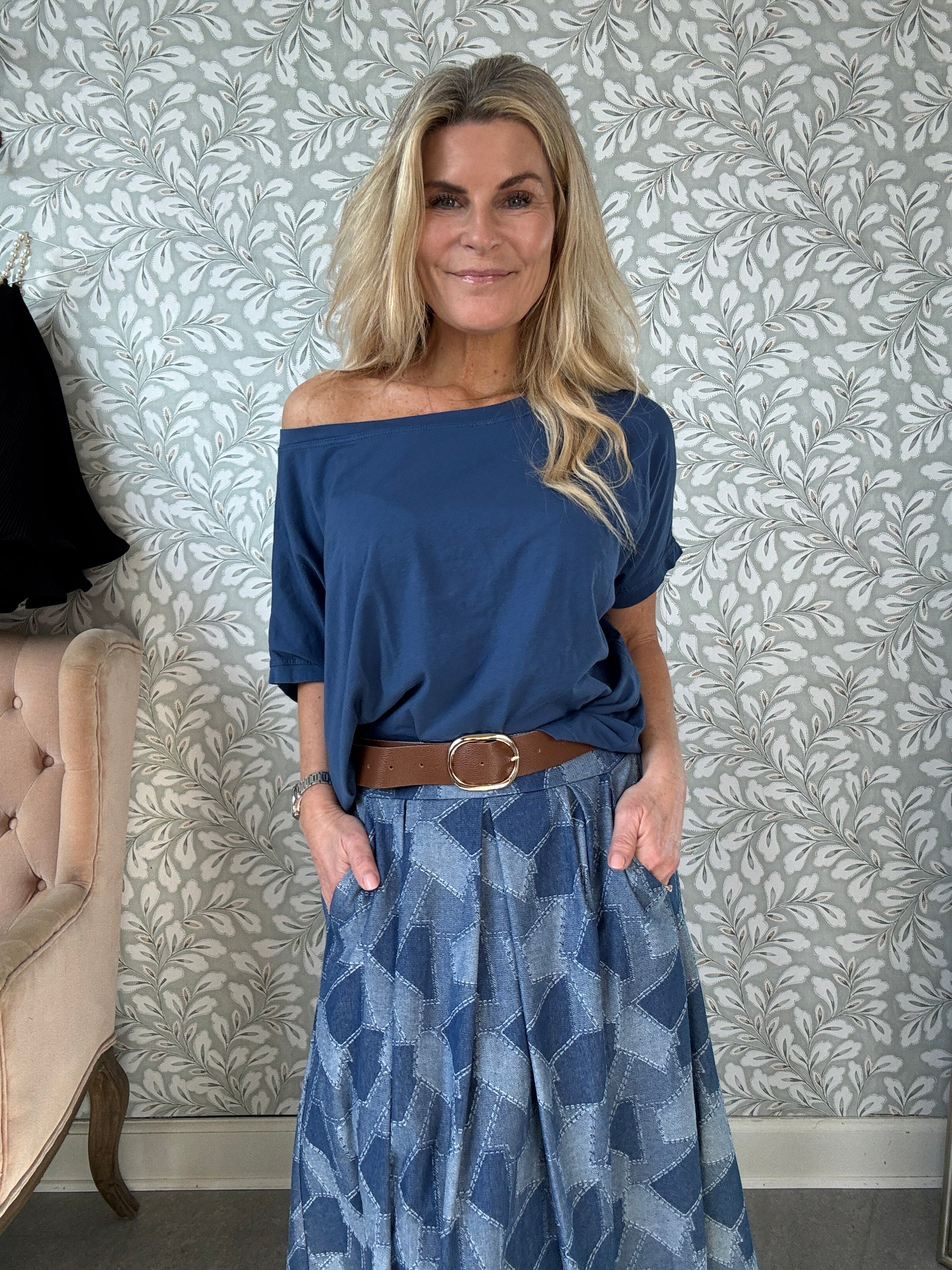 Denimskirt with belt