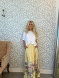 Load image into Gallery viewer, Flower Skirt yellow
