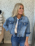 Load image into Gallery viewer, Denim jacket
