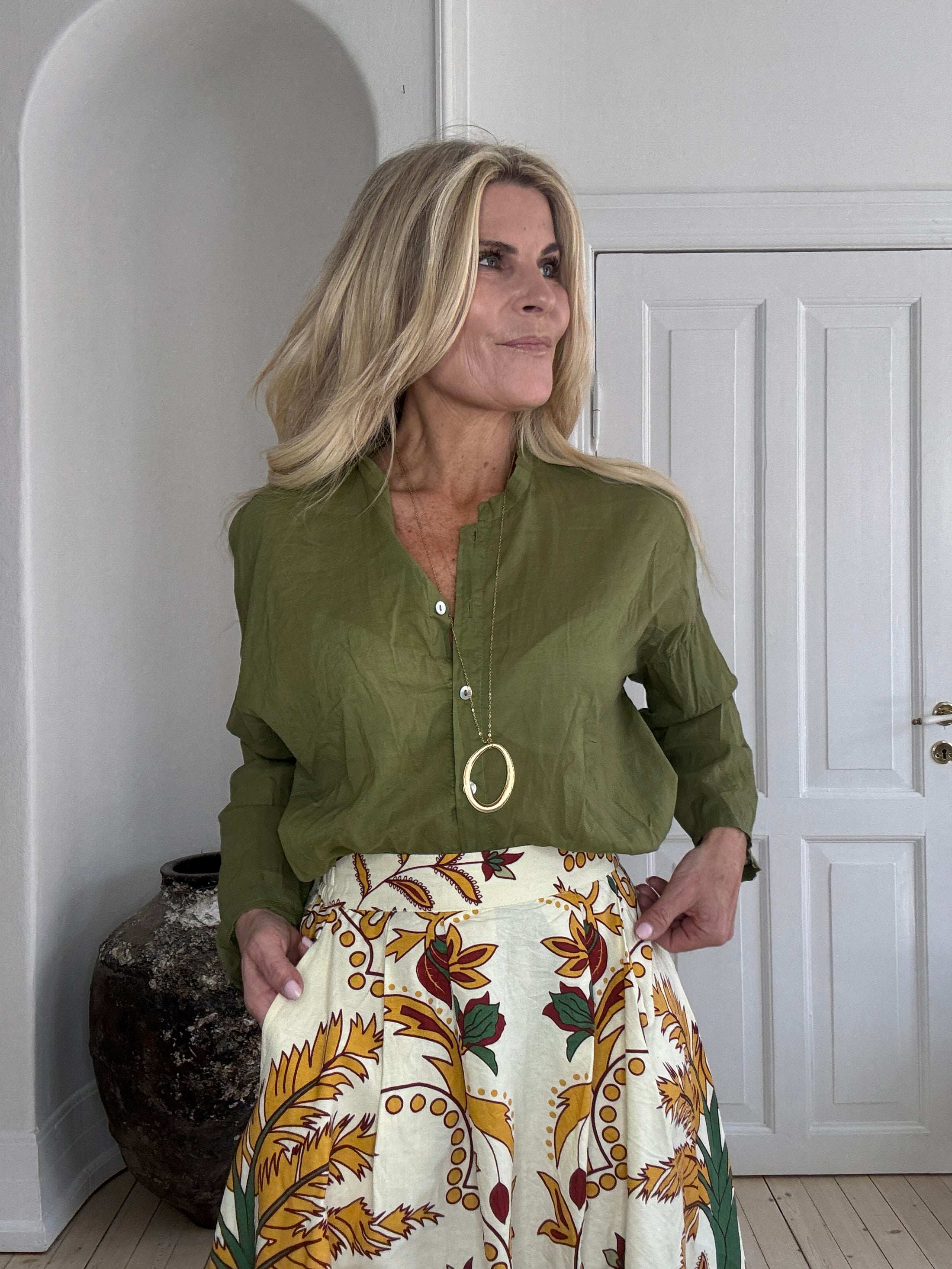 Lea shirt green