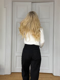 Load image into Gallery viewer, Cari jeans Black
