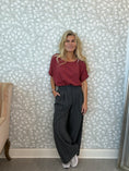 Load image into Gallery viewer, Striped pants Grey
