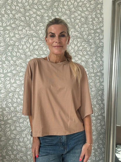 Base Tee Latte