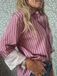 Load image into Gallery viewer, Skjorte56
