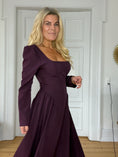 Load image into Gallery viewer, Trisha dress plum
