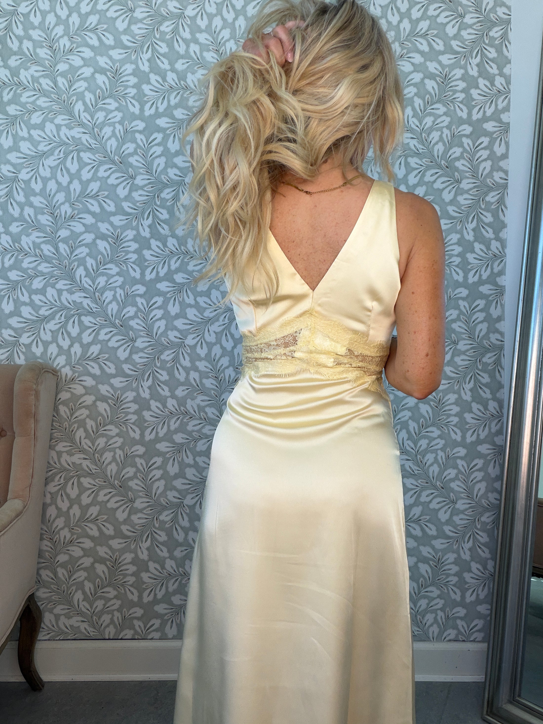 Mary dress yellow