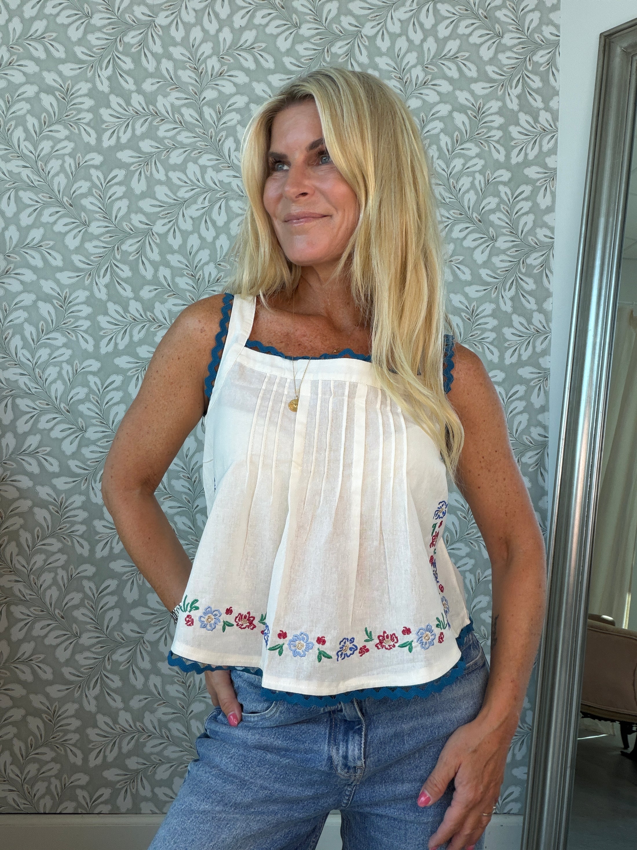 Hannah top