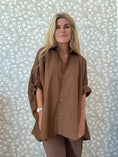Load image into Gallery viewer, Mora Shirt Brown

