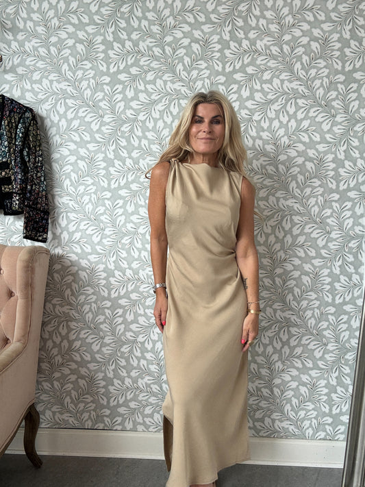 Mirka Dress