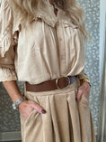 Load image into Gallery viewer, Velvet Skirt beige
