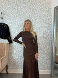 Load image into Gallery viewer, Shirley dress Brown
