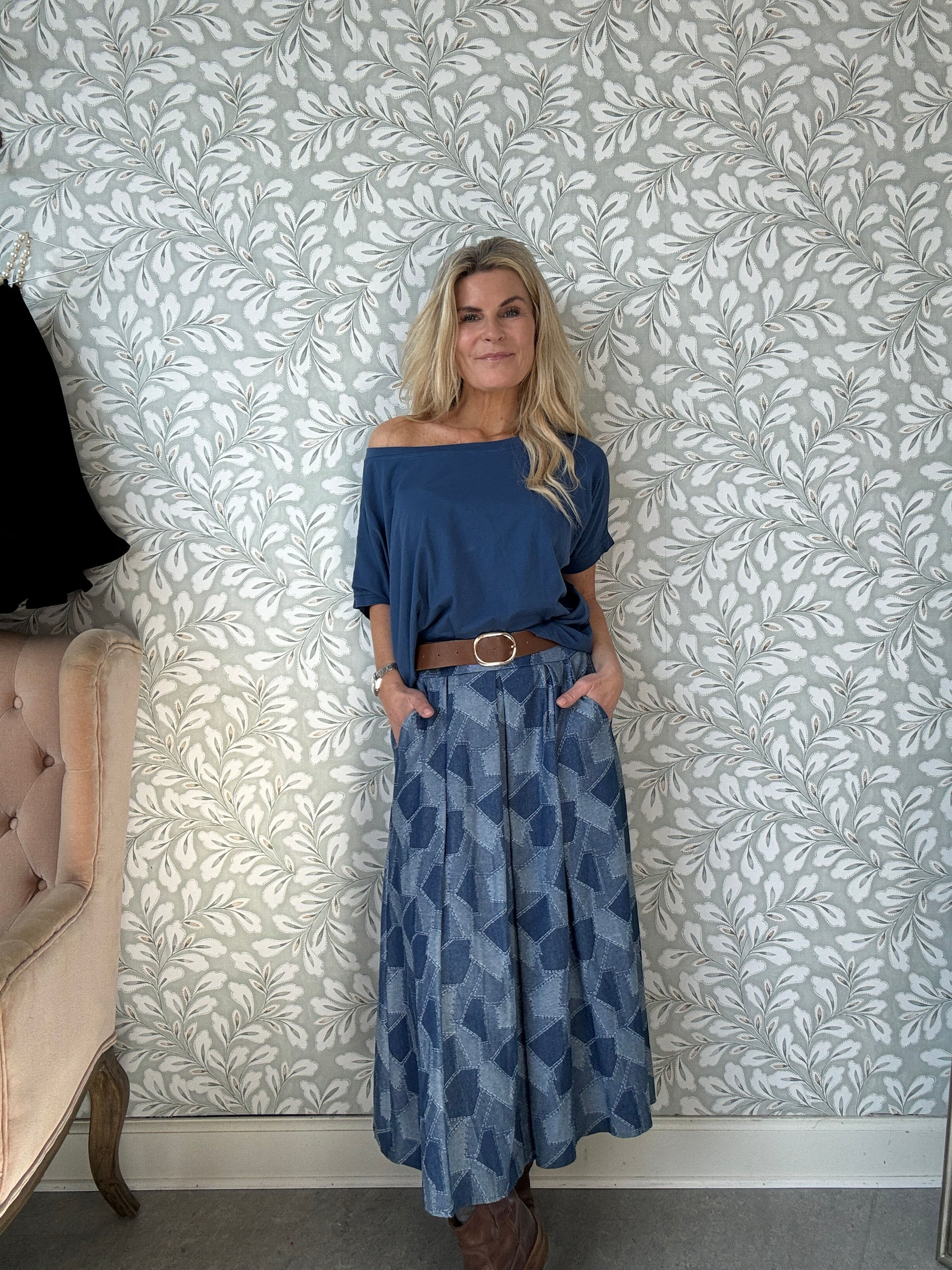 Denimskirt with belt