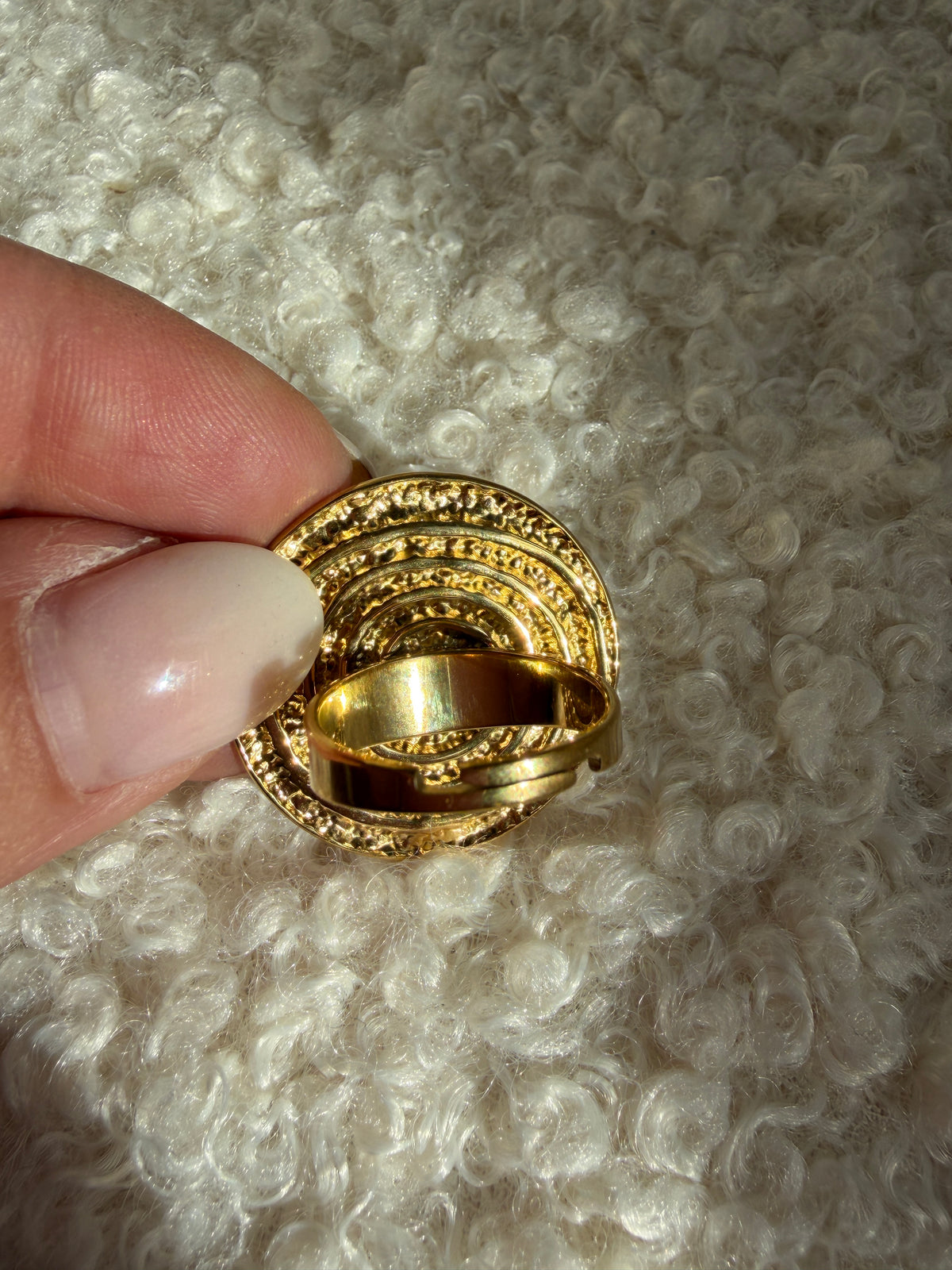 Spiral ring
