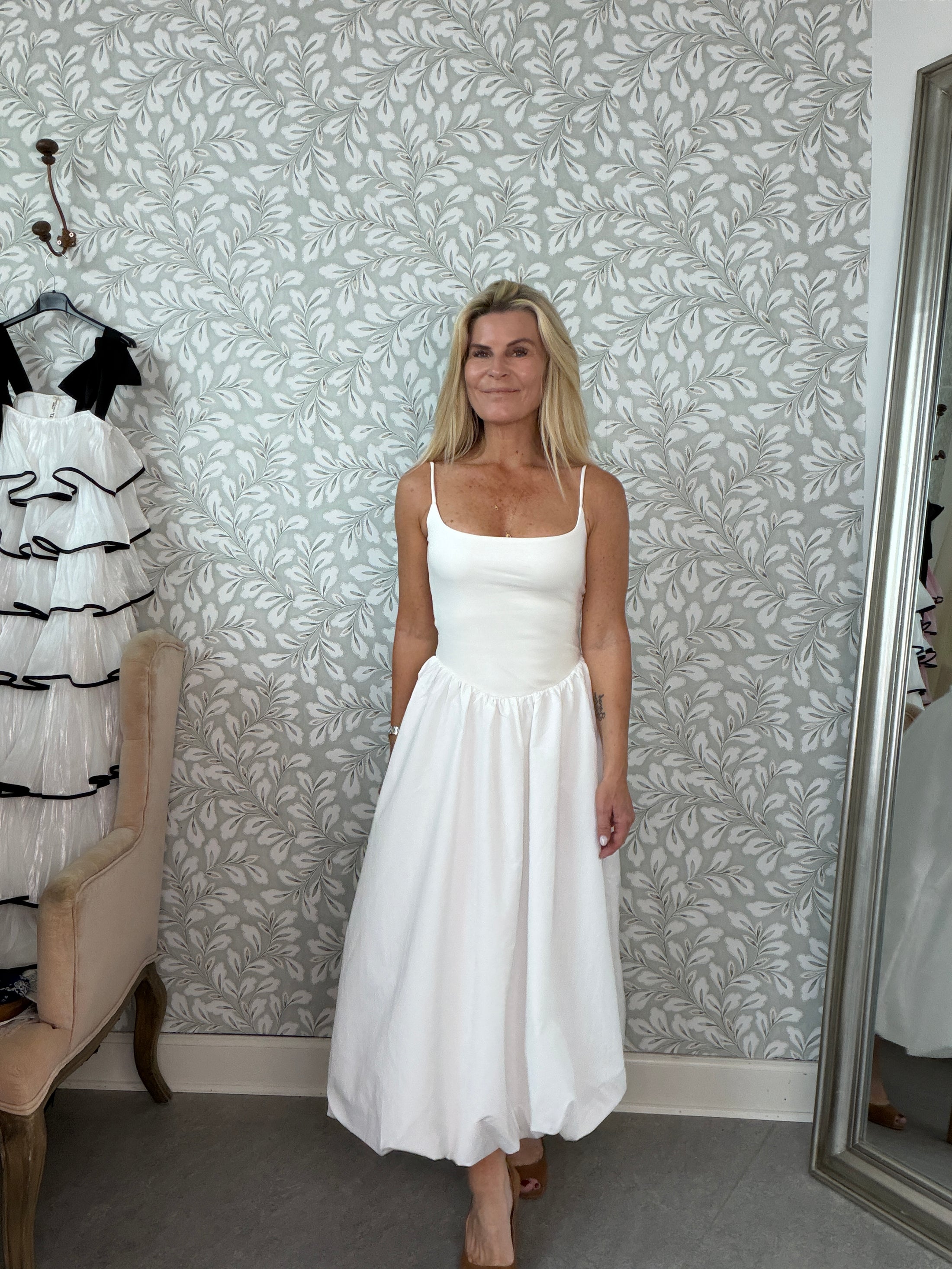 Balloon dress White