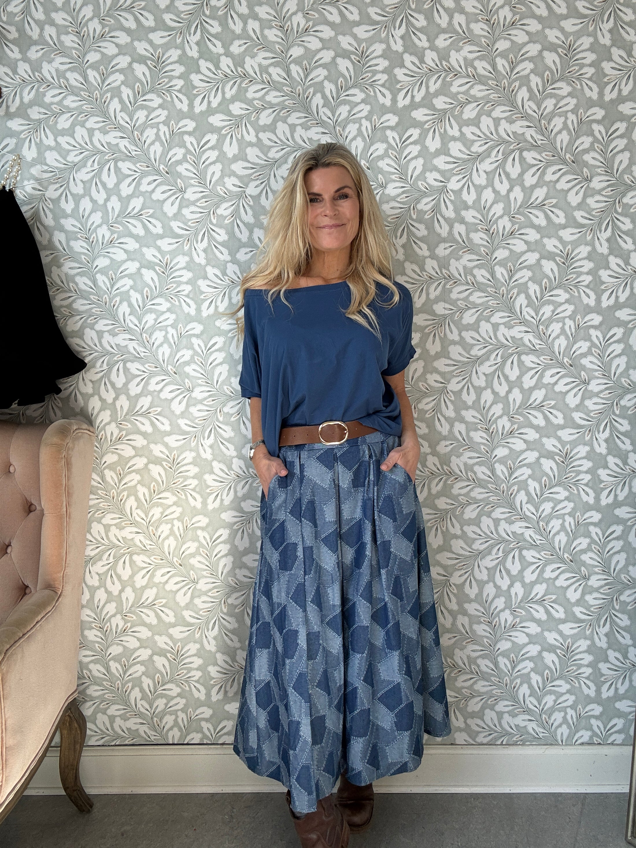 Denimskirt with belt