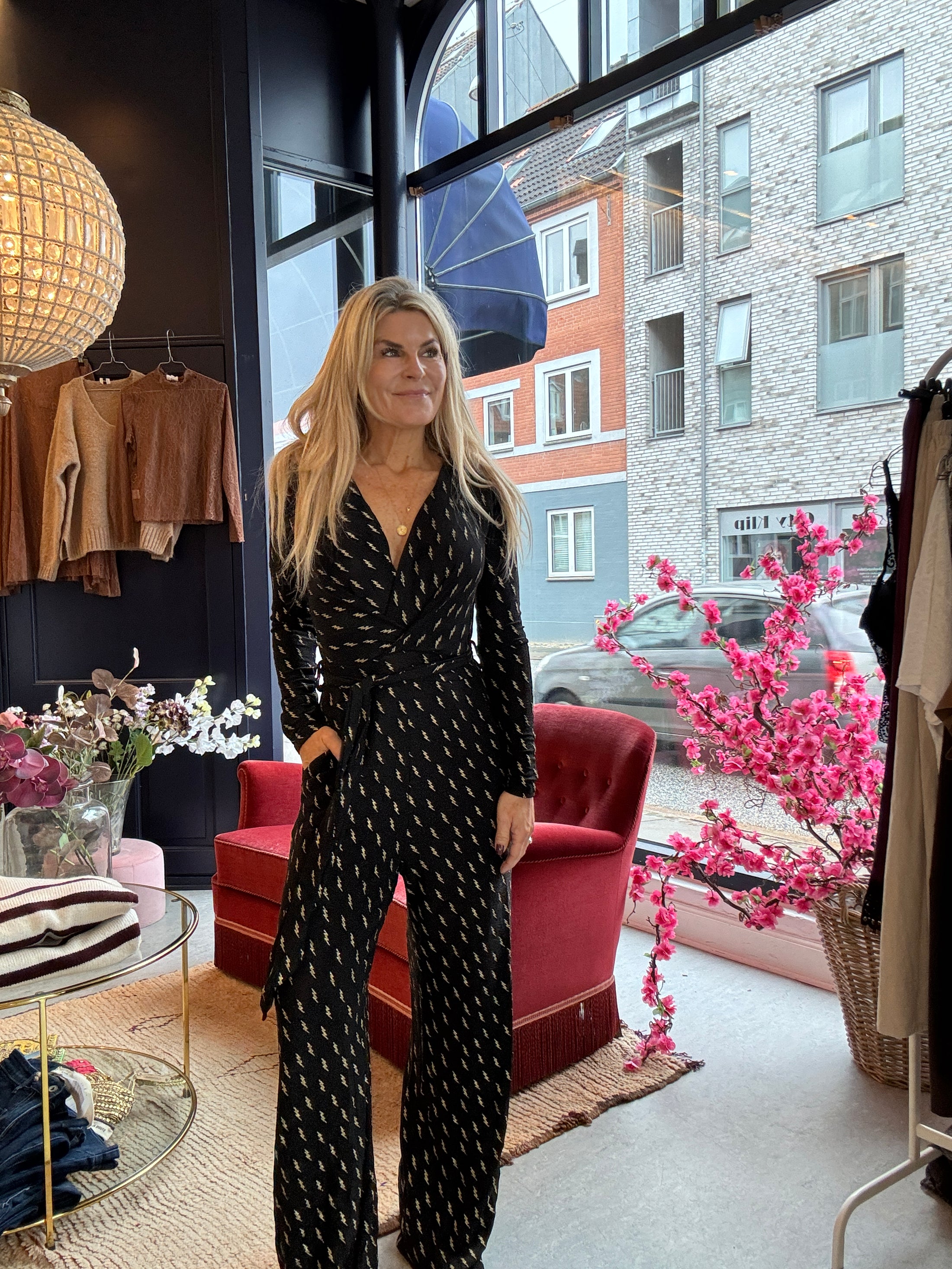 Jumpsuit Black and gold