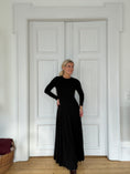 Load image into Gallery viewer, Jola dress Black
