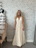 Load image into Gallery viewer, Roma dress Offwhite
