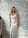 Load image into Gallery viewer, Dot dress
