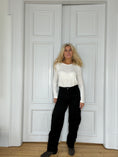 Load image into Gallery viewer, Cari jeans Black
