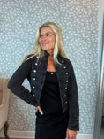 Load image into Gallery viewer, Denim jacket Black
