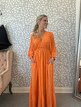 Load image into Gallery viewer, Sura dress
