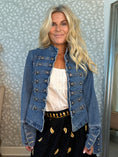 Load image into Gallery viewer, Denim milijakke short Dark Blue

