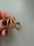 Load image into Gallery viewer, Lila earrings
